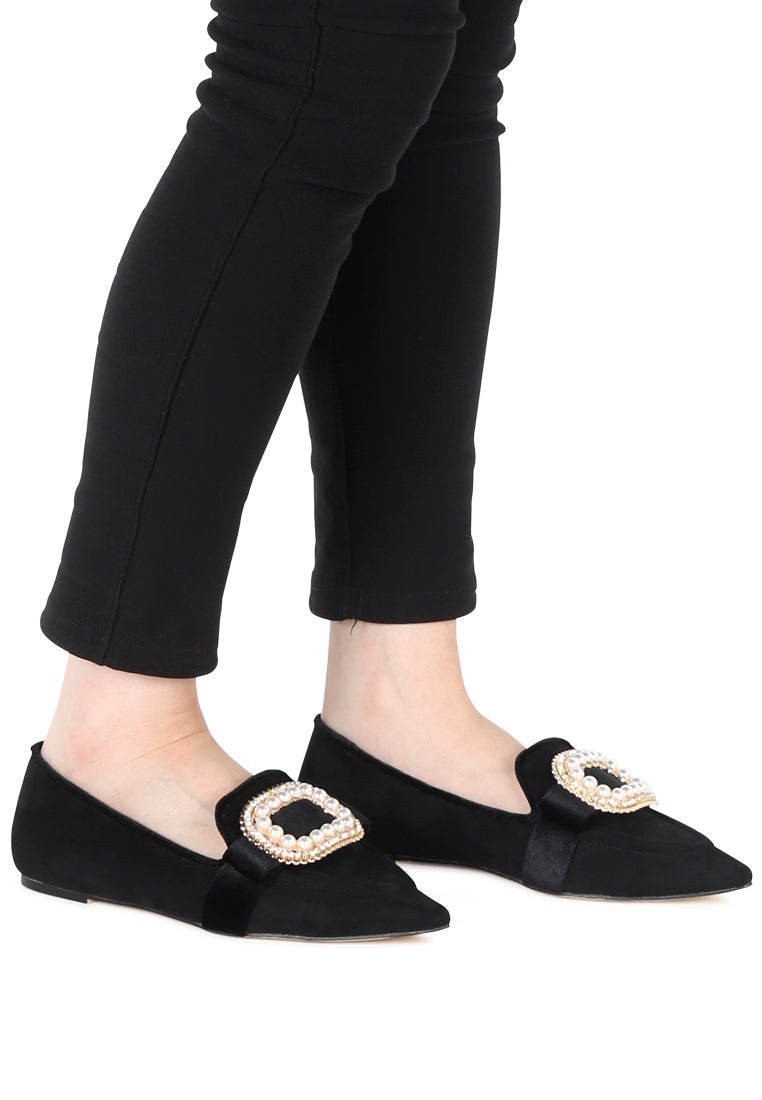 Black Pointed Flat Ballerinas - Black
