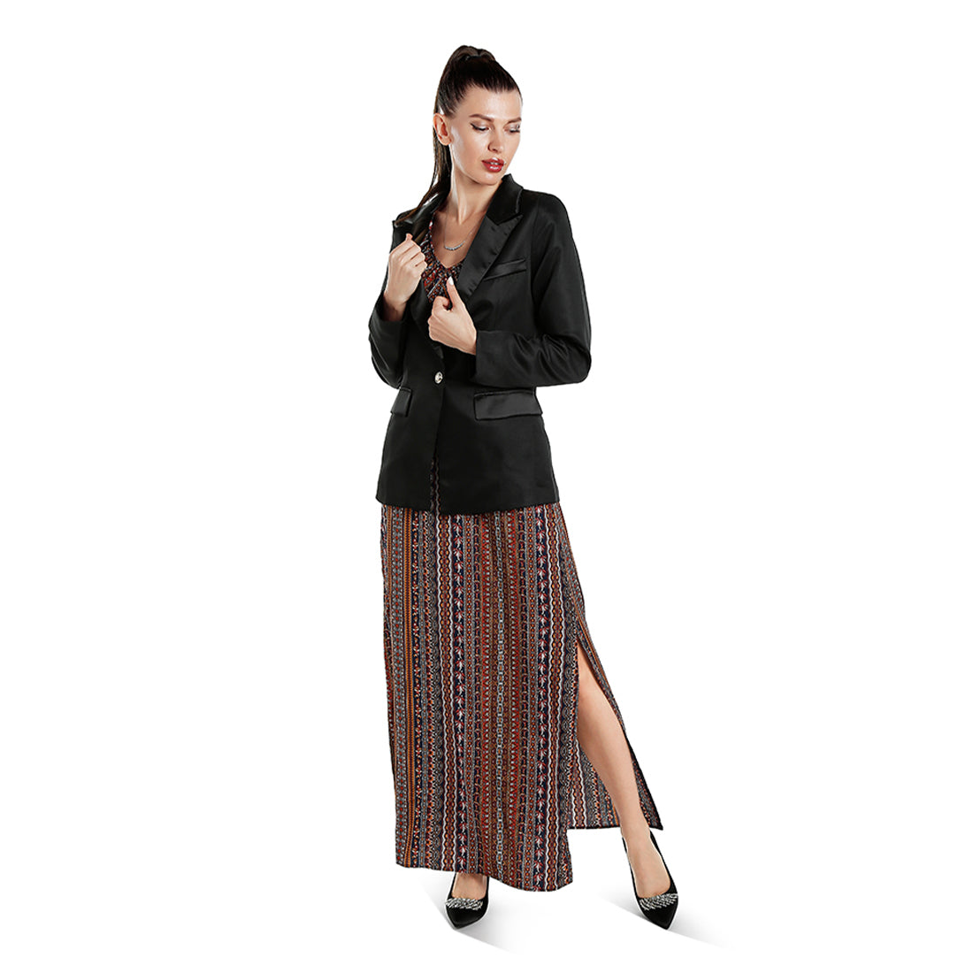 Lapel Collar Buttoned Blazer