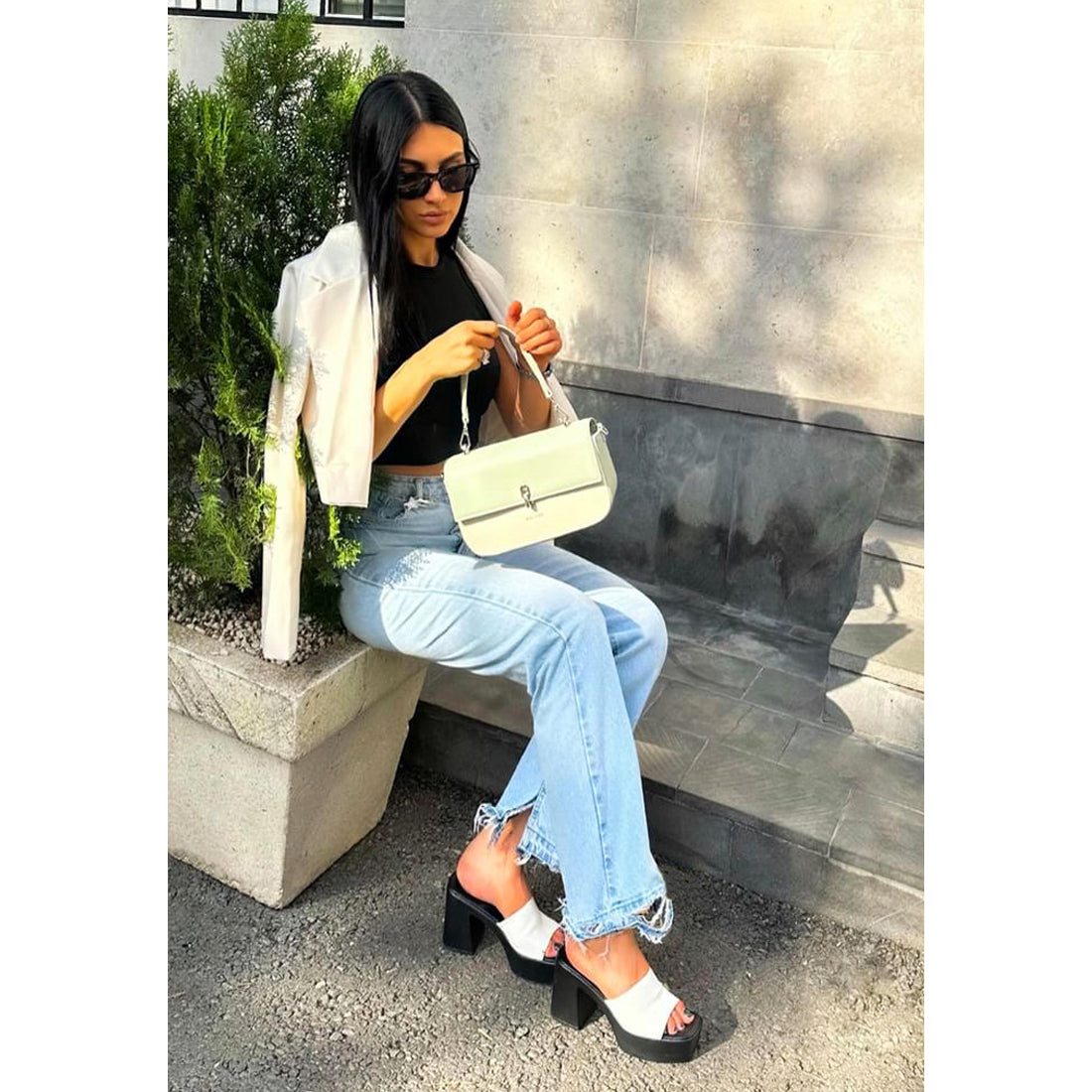 slip on block heel sandals#color_white