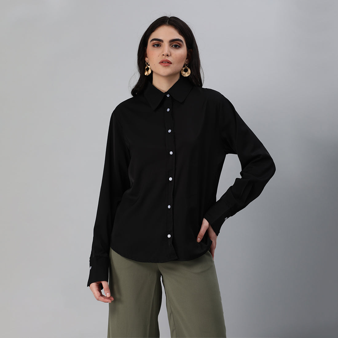 basic long sleeved collared shirt#color_black