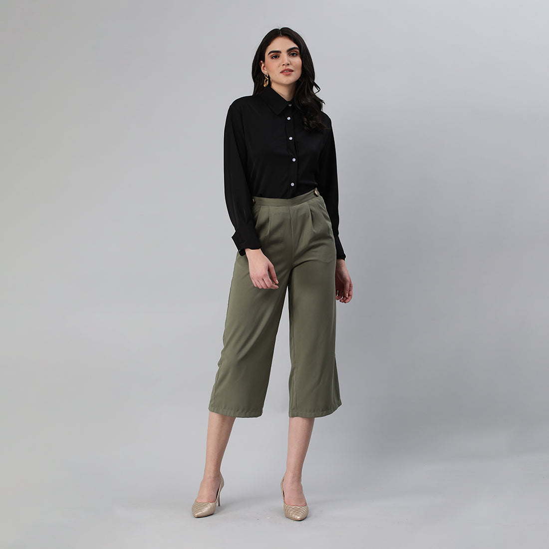 basic long sleeved collared shirt#color_black