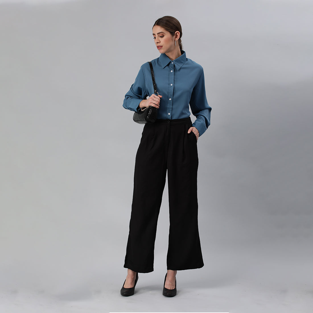 basic long sleeved collared shirt#color_navy