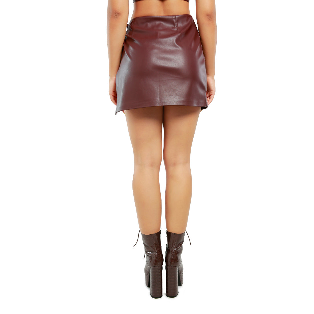 buckle belted mini skirt with a slit#color_brown