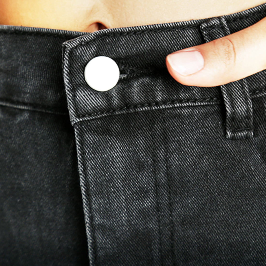 wide legged solid denim pants#color_black