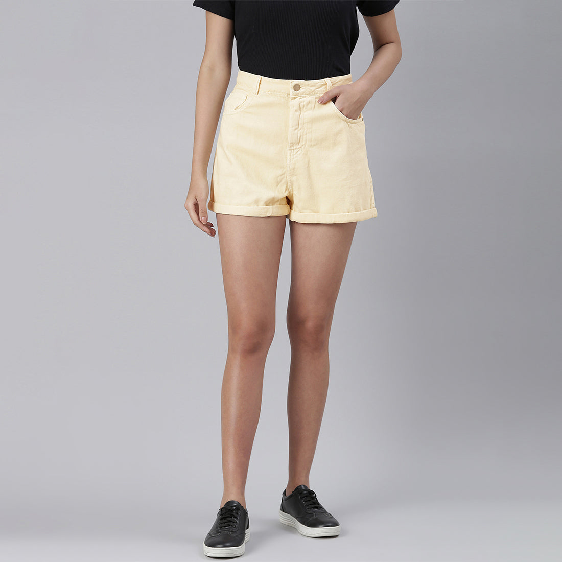 Beige Basic Upturn Hem Shorts
