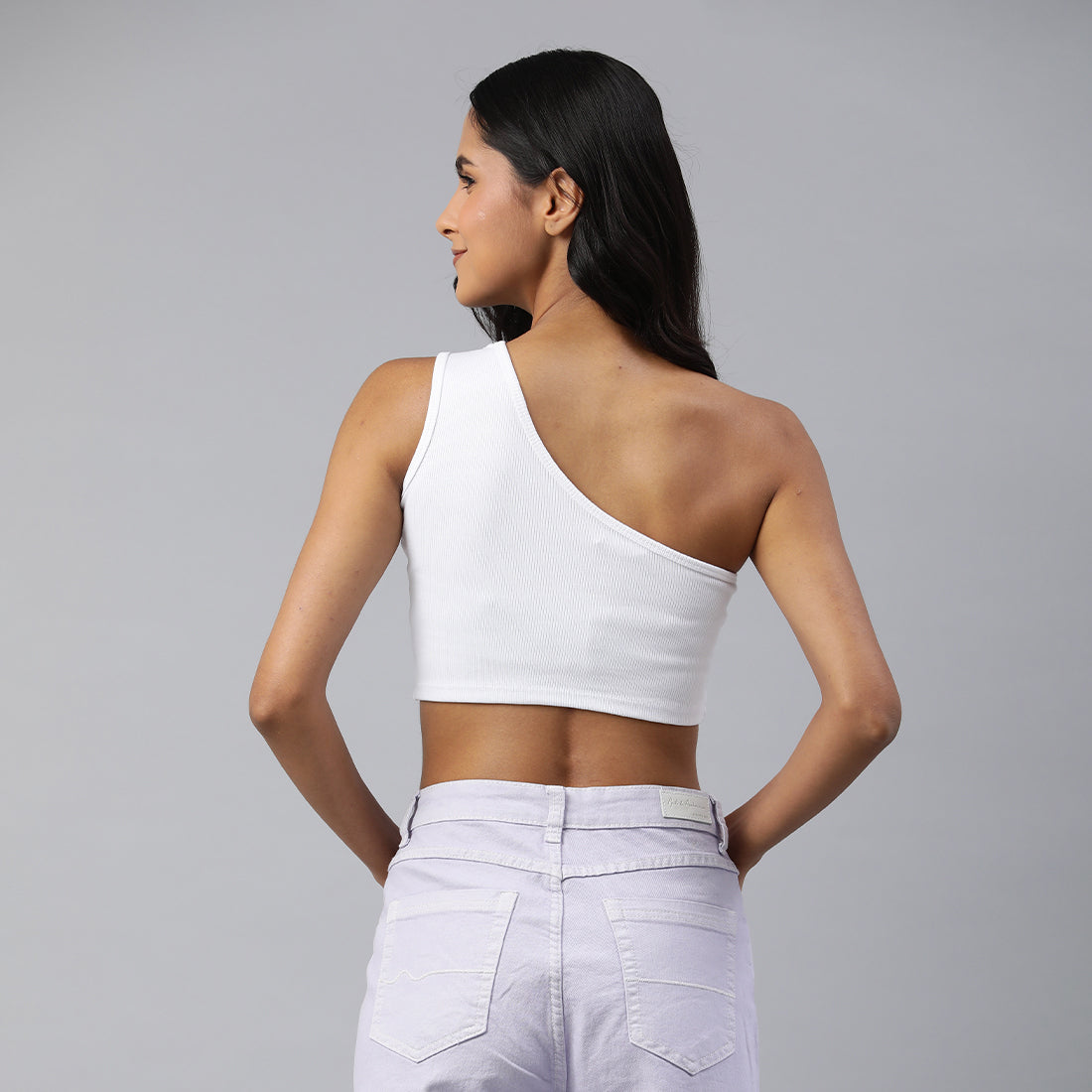 asymmetrical basic crop top#color_white