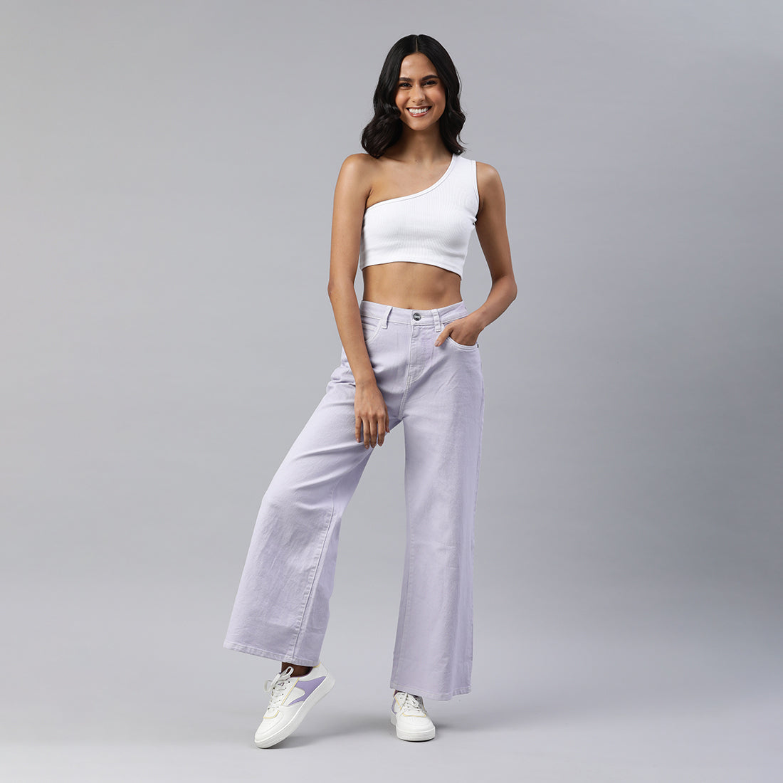 asymmetrical basic crop top#color_white