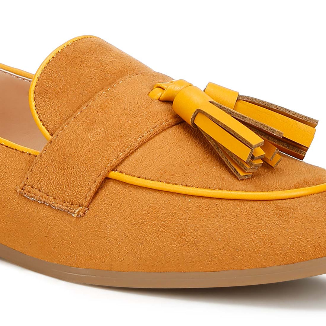 micro suede tassel loafers
#color_tan