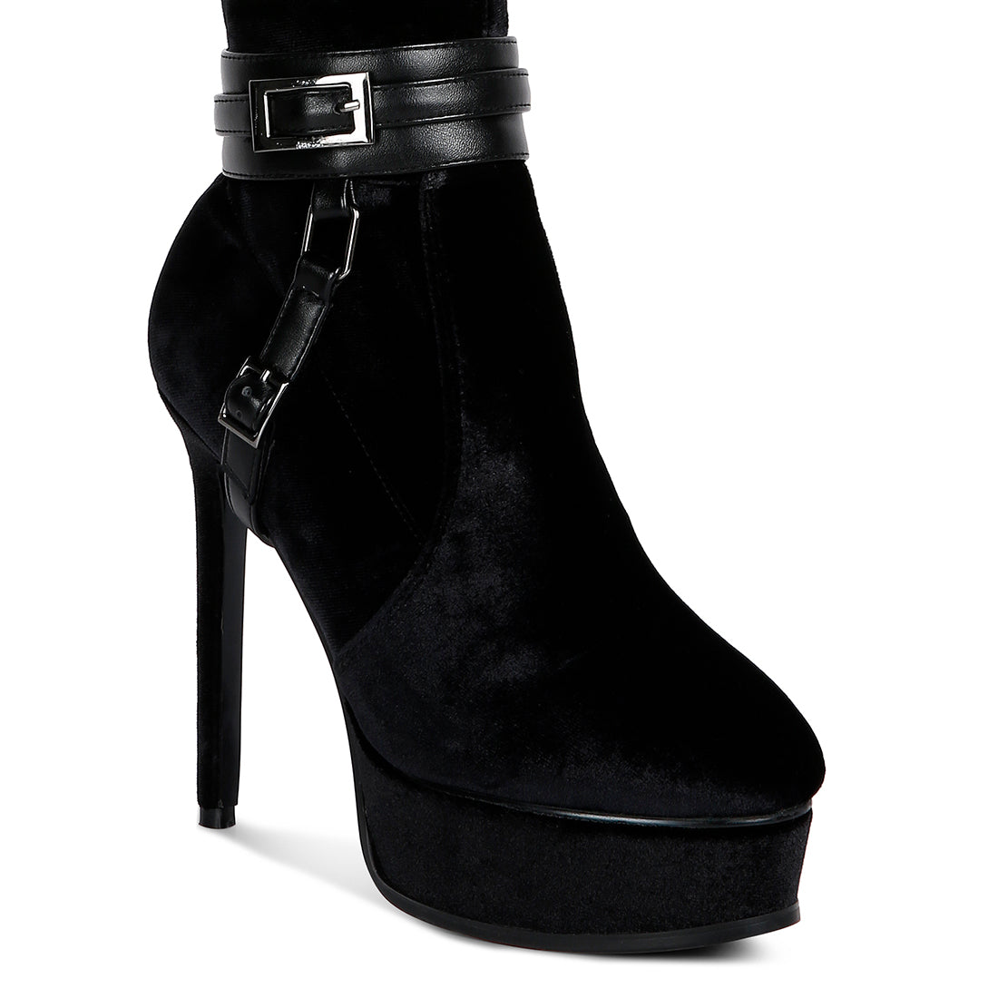 high platform heeled long boots#color_black