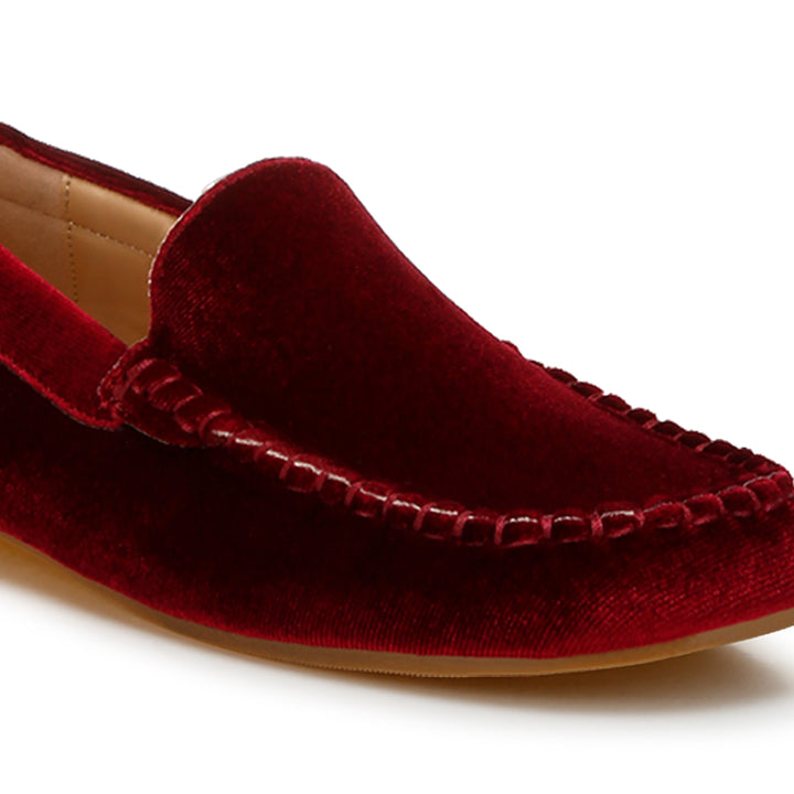 velvet flat loafers
#color_burgundy