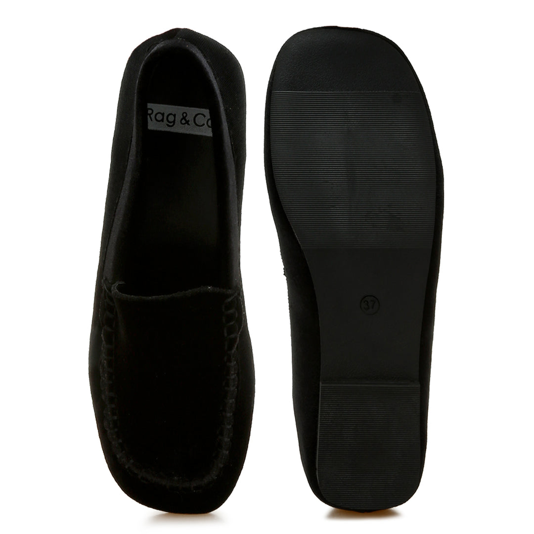 velvet flat loafers
#color_black