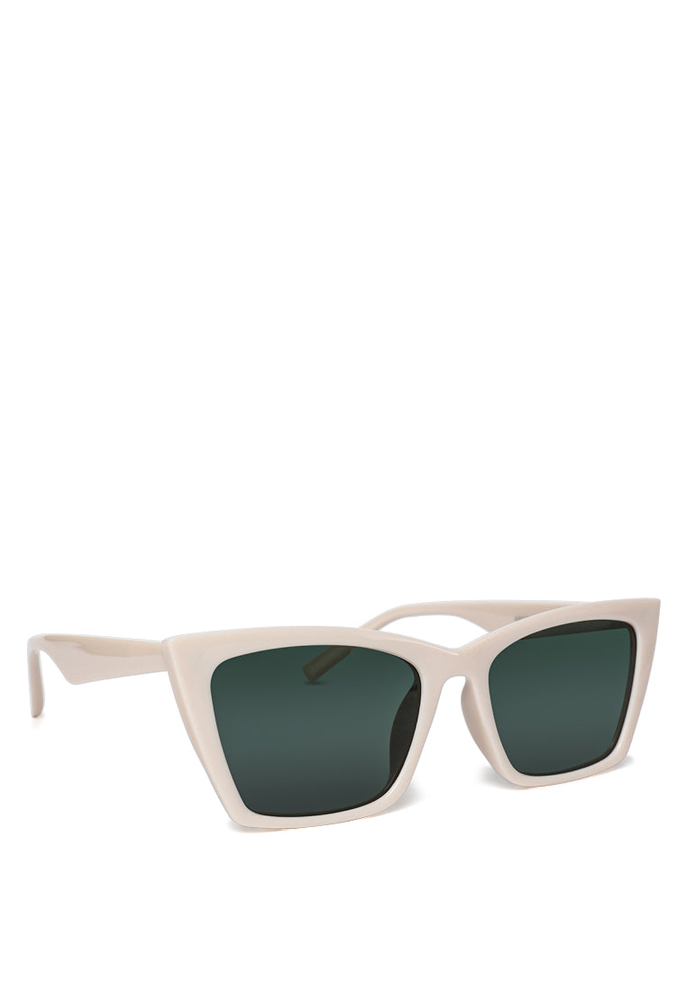 the dramatic cat eye sunglasses_green