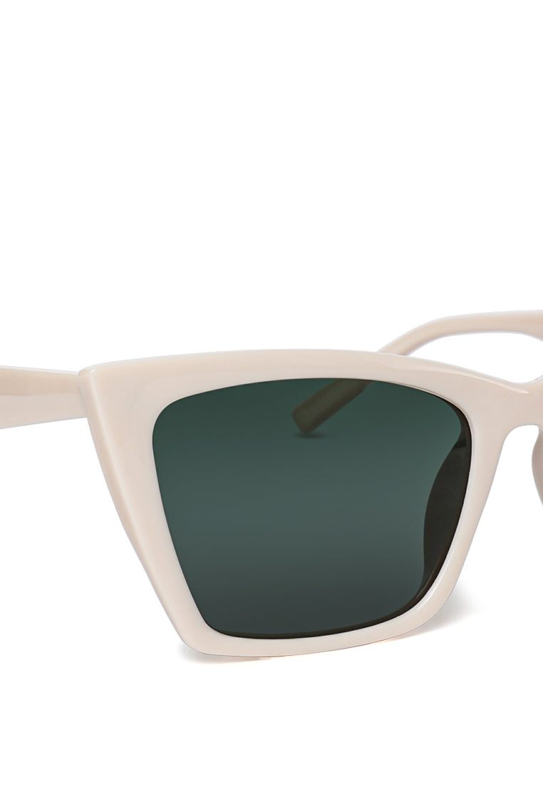 the dramatic cat eye sunglasses_green