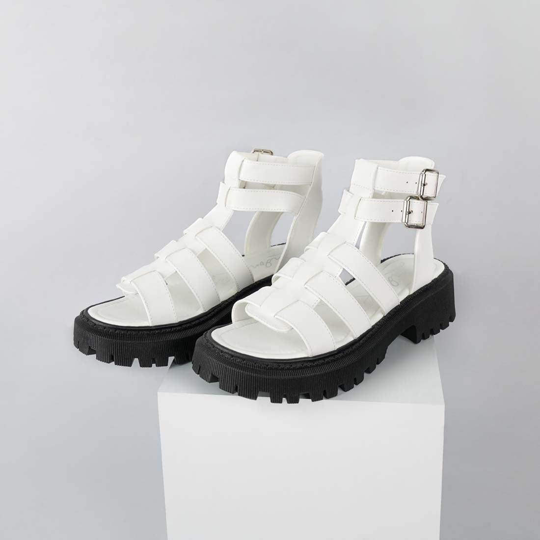 double buckle detail chunky sandals#color_white