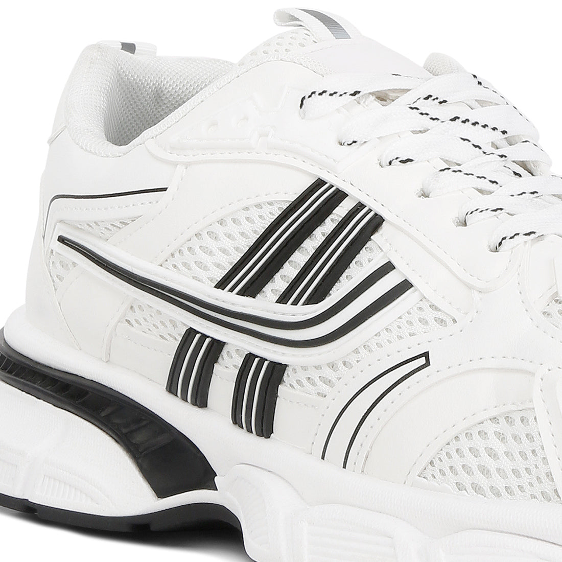 the adventure lace-up sneakers#color_white