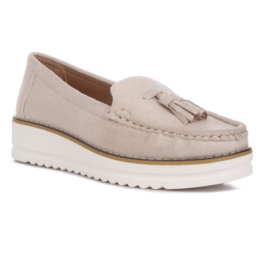 platform lug sole tassel loafers#color_beige