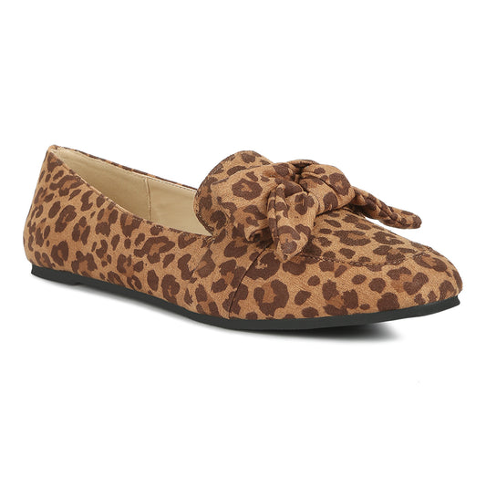 Pointed Toe Loafers in Leopard