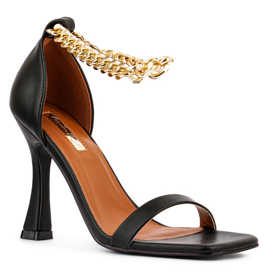 Venusta Heel Sandal With Metal Chain in Black