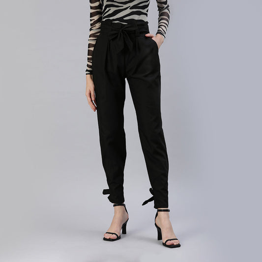 Waist Tie Pleated Trousers In Black