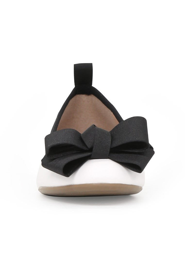 White Flat Ballerina - White