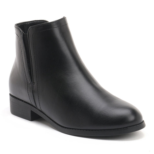 Sleek Chlesea Boots In Black