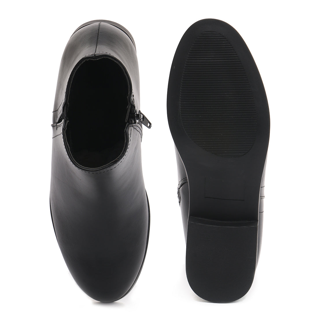 Sleek Chlesea Boots In Black