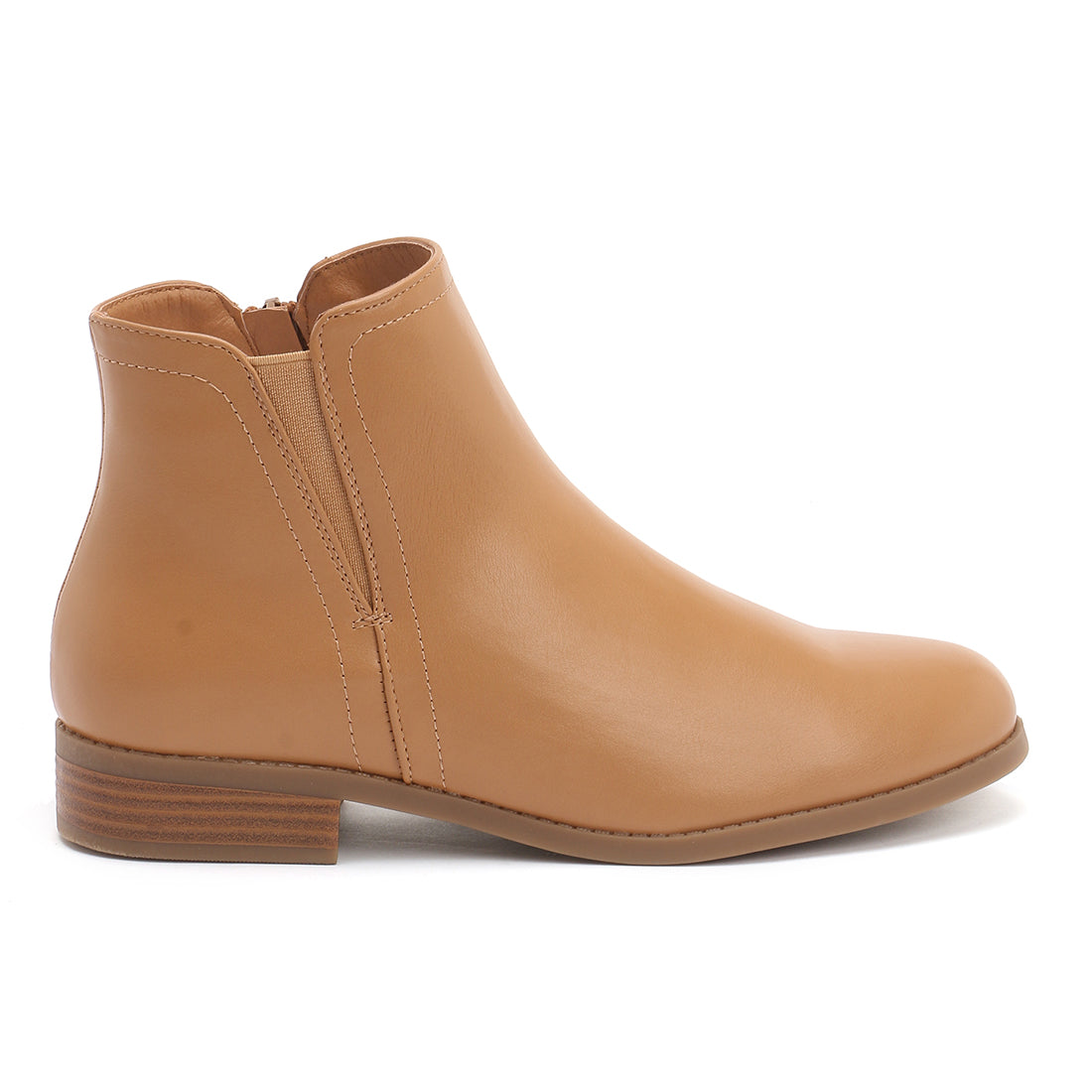 Sleek Chlesea Boots In Tan