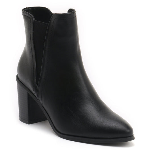 Block Heeled Chelsea Boots in Black