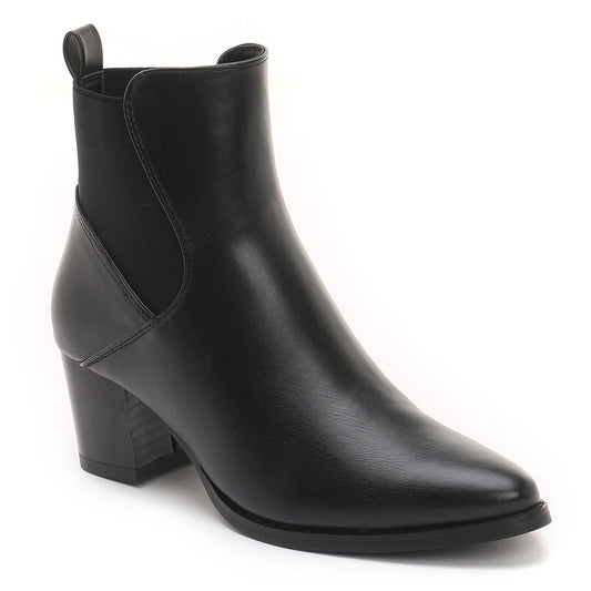 Block Heeled Chelsea Boots in Black