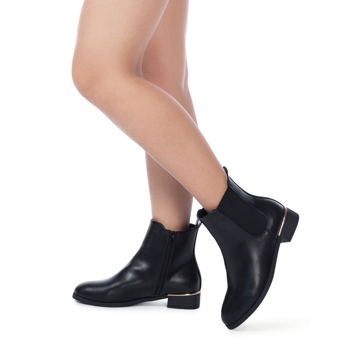 Winter Basic Ankle Boot in Black - UK8