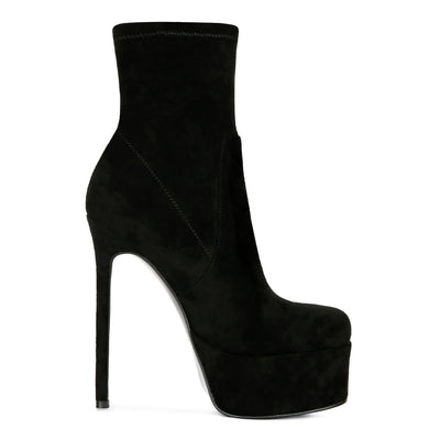high heeled ankle boot#color_black