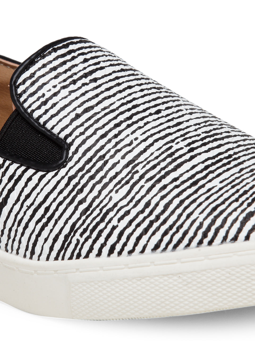 Black Sneakers - Black