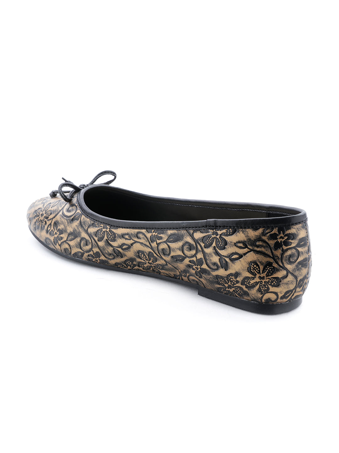 Flower Engraving Gold Ballerinas - Gold